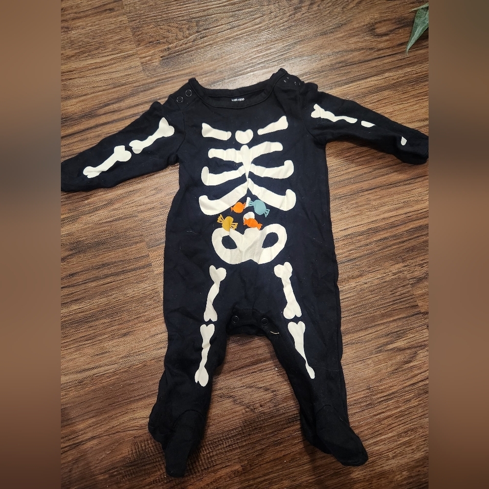 Carter's Black and White Skeleton Footies